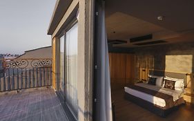 Red Stone Hotel